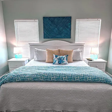Eye-Catching Property W/ Picturesque Coastal Views