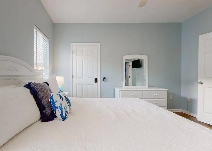 Eye-catching W/ Picturesque Coastal Views * Gulf Shores