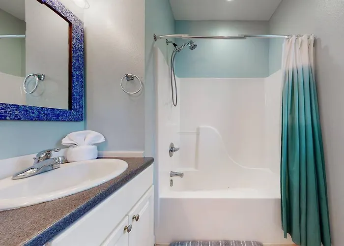 Holiday home Eye-catching W/ Picturesque Coastal Views Gulf Shores
