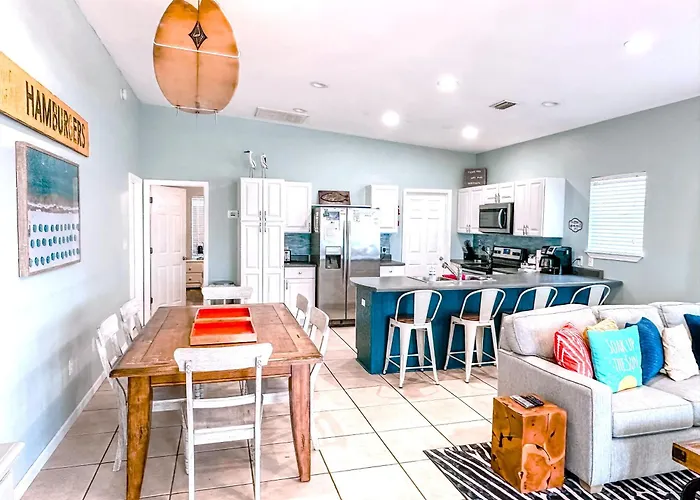 Holiday home Eye-catching W/ Picturesque Coastal Views Gulf Shores