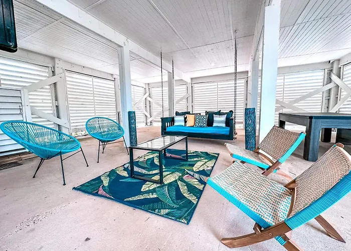 Eye-catching W/ Picturesque Coastal Views