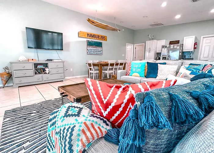 Eye-catching W/ Picturesque Coastal Views Holiday home